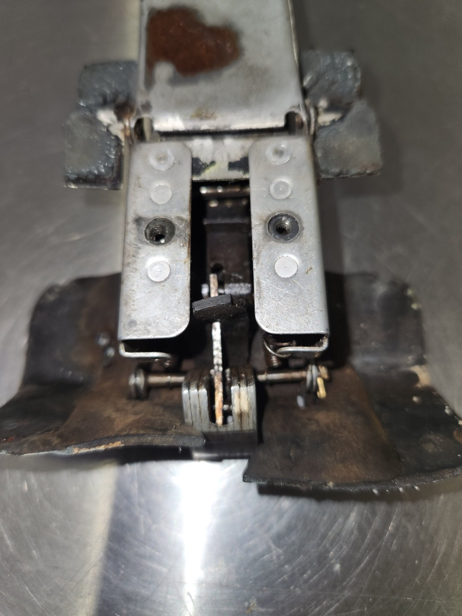 68188 - 00 Piper Latch Assembly - Door | FractionAIR Parts - Aircraft Parts & Accessories