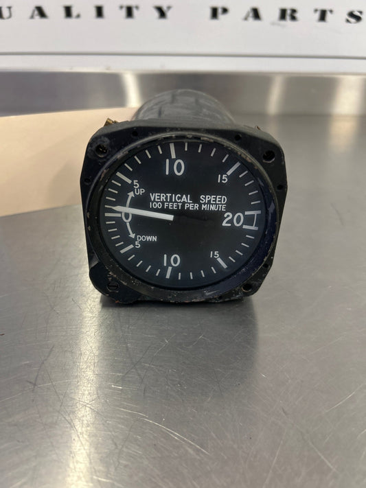 7000 United Instruments Vertical speed Indicator | FractionAIR Parts - Aircraft Parts & Accessories