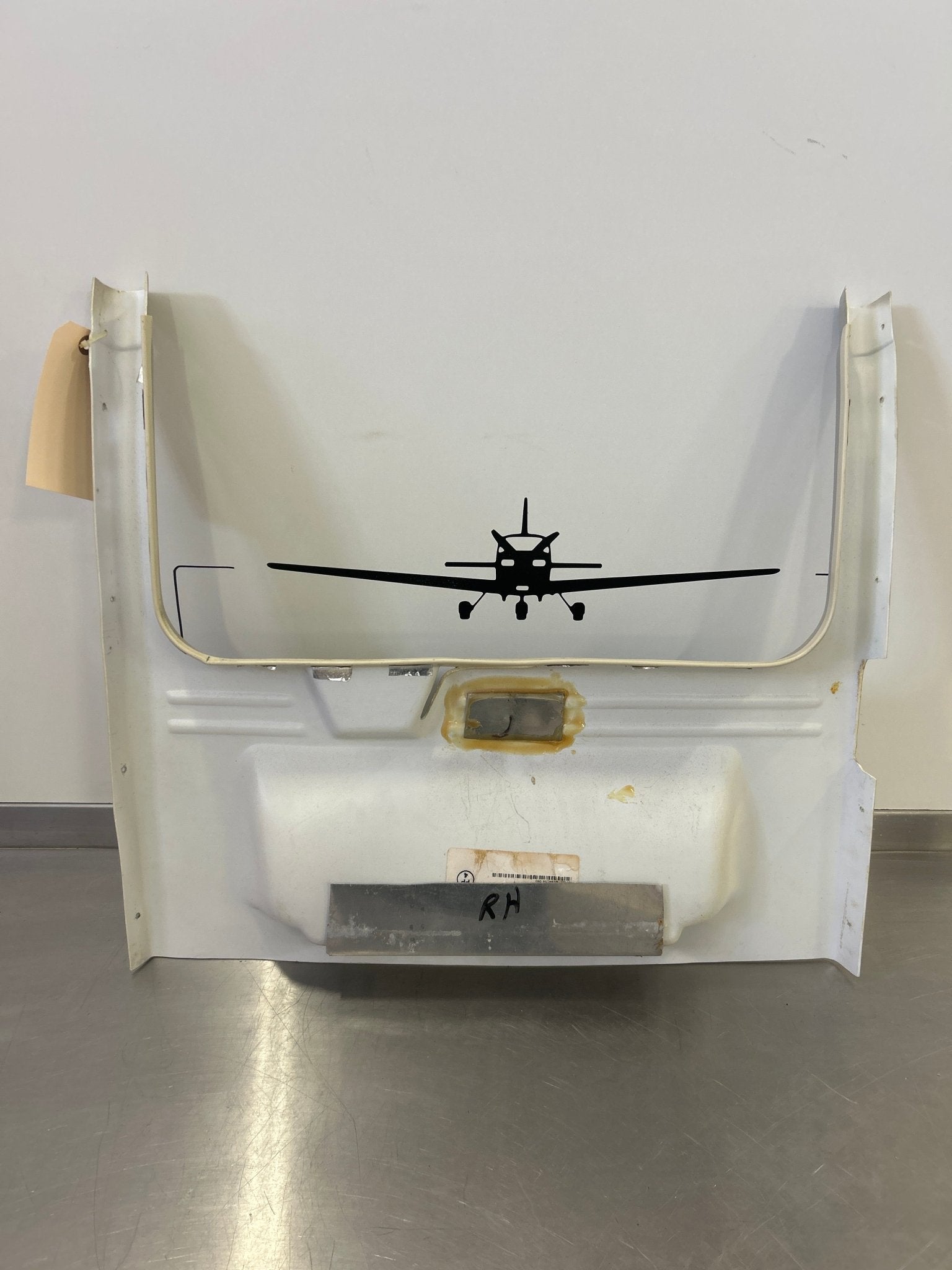 77500 - 09 Piper PANEL - Trim, lower door, right | FractionAIR Parts - Aircraft Parts & Accessories