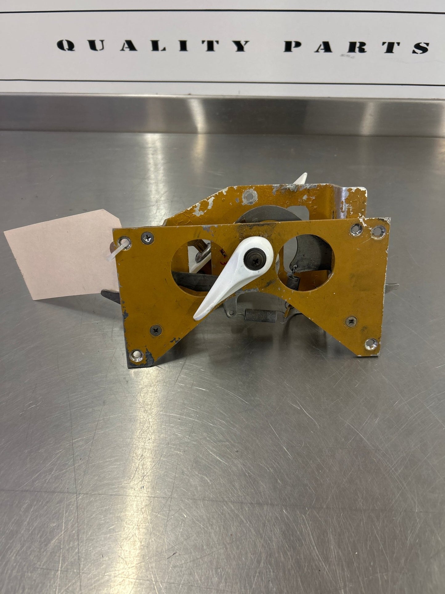 77515 - 02, 77518 - 02 Piper LATCH ASSEMBLY W/ HANDLE ASSEMBLY - Auxiliary door latch | FractionAIR Parts - Aircraft Parts & Accessories