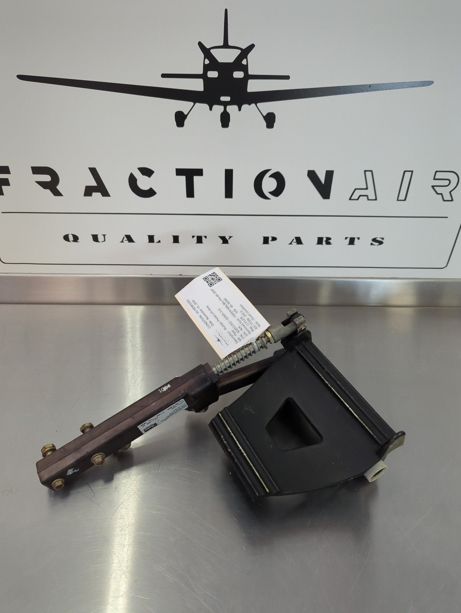82853-002 / 82805-3-G PIPER MALIBU PA-46-350P Rudder Pedal L/H Assy ...