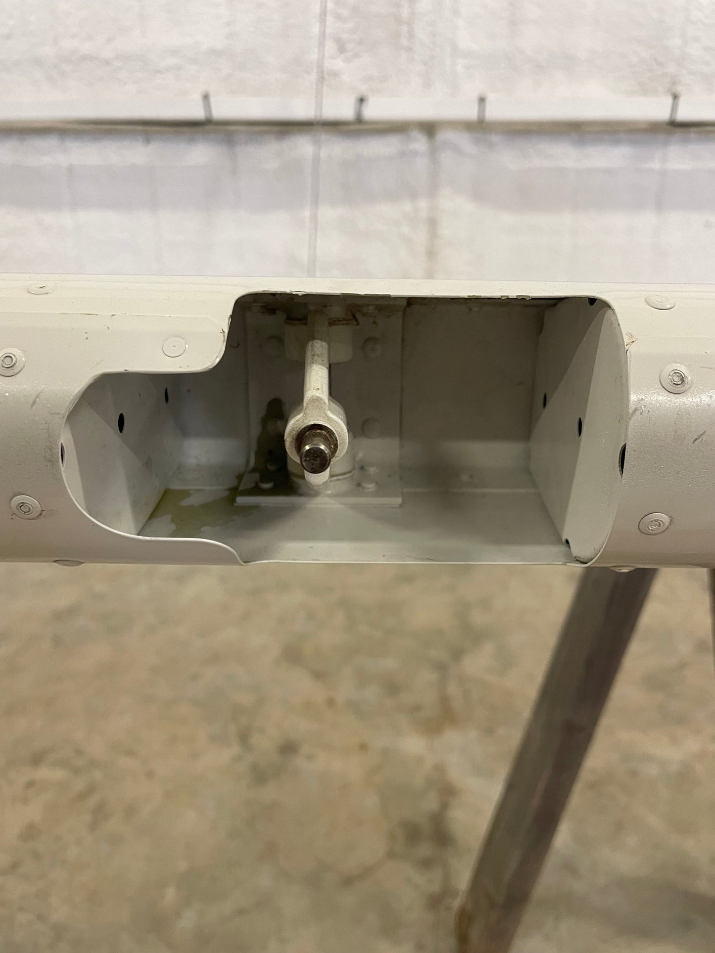 83160 - 005 PIPER MALIBU PA - 46 - 350P R/H Aileron Assy | FractionAIR Parts - Aircraft Parts & Accessories
