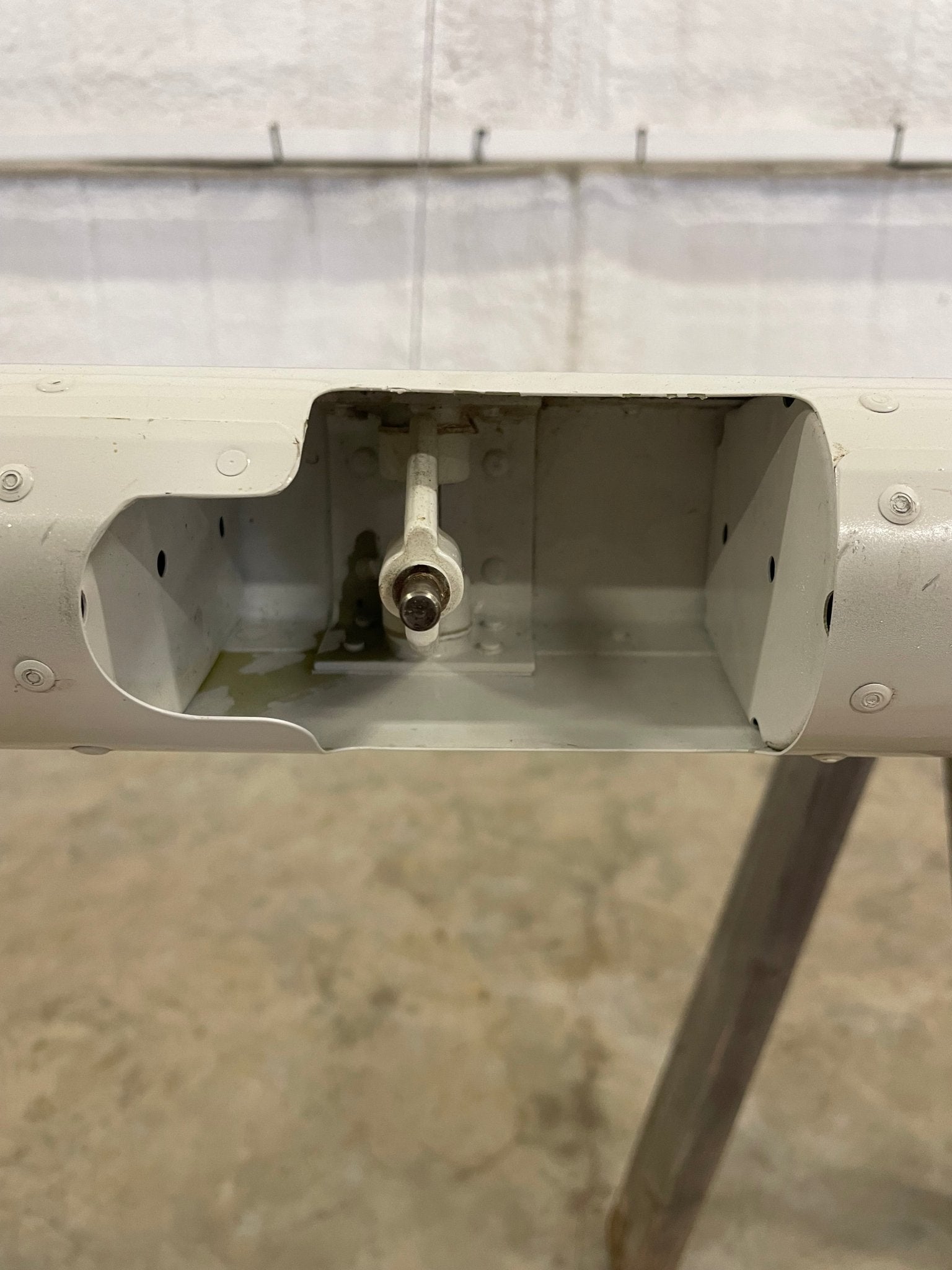 83160 - 005 PIPER MALIBU PA - 46 - 350P R/H Aileron Assy | FractionAIR Parts - Aircraft Parts & Accessories