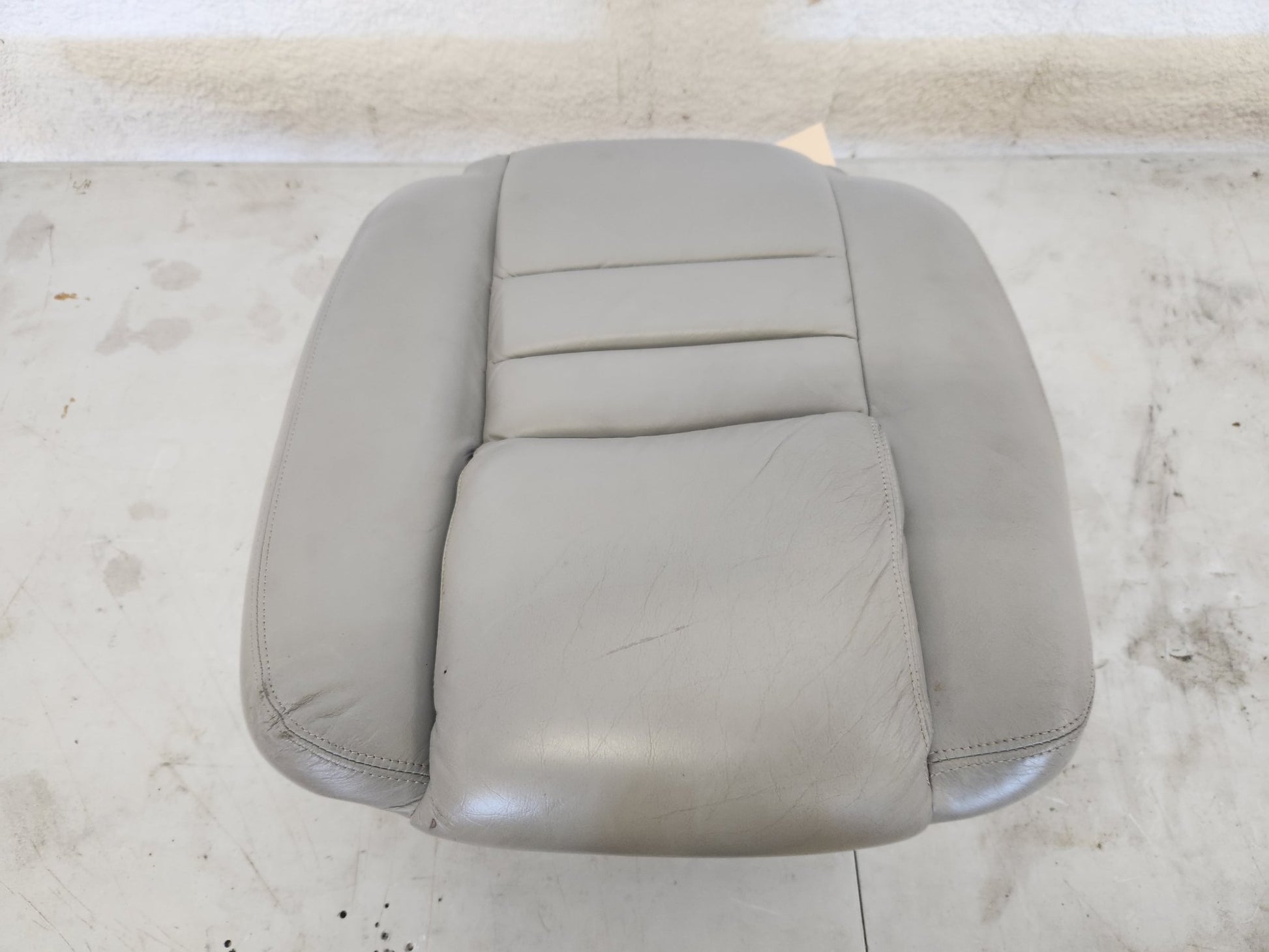 89814 - 002 Piper Bottom Assy - Seat - LH | FractionAIR Parts - Aircraft Parts & Accessories