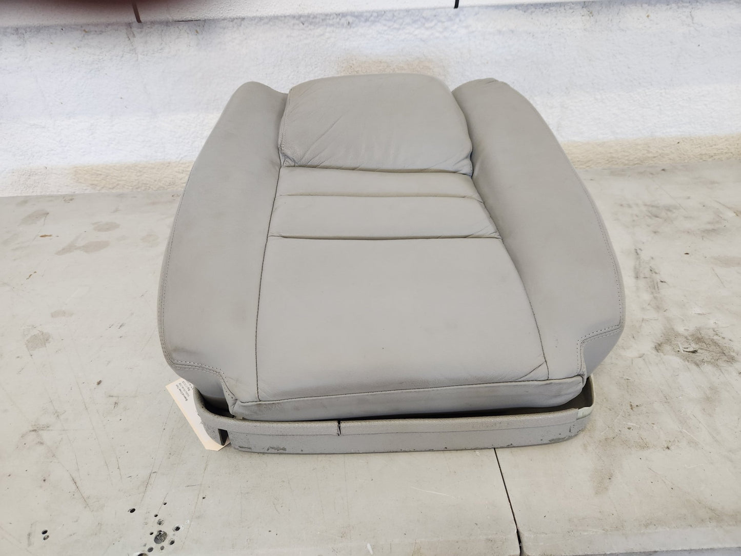89814 - 002 Piper Bottom Assy - Seat - LH | FractionAIR Parts - Aircraft Parts & Accessories