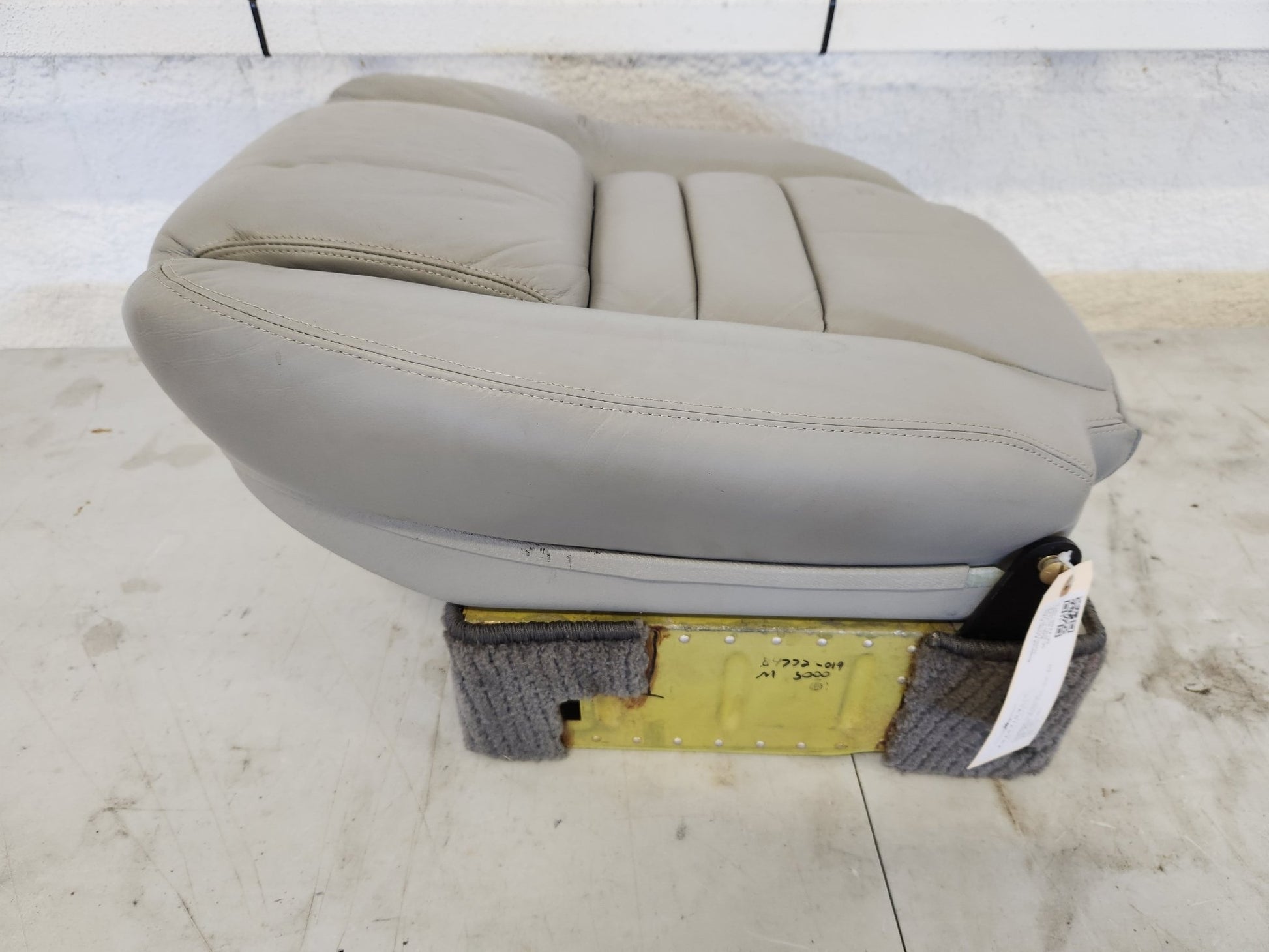 89814 - 003 Piper Bottom Assy - Seat - RH | FractionAIR Parts - Aircraft Parts & Accessories