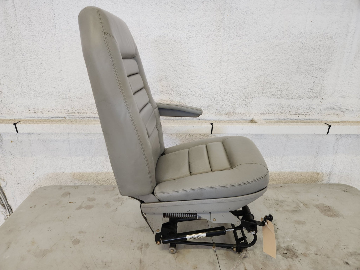 89944 - 007 Piper Seat Assy - Front Vertically Adjustable - RH | FractionAIR Parts - Aircraft Parts & Accessories