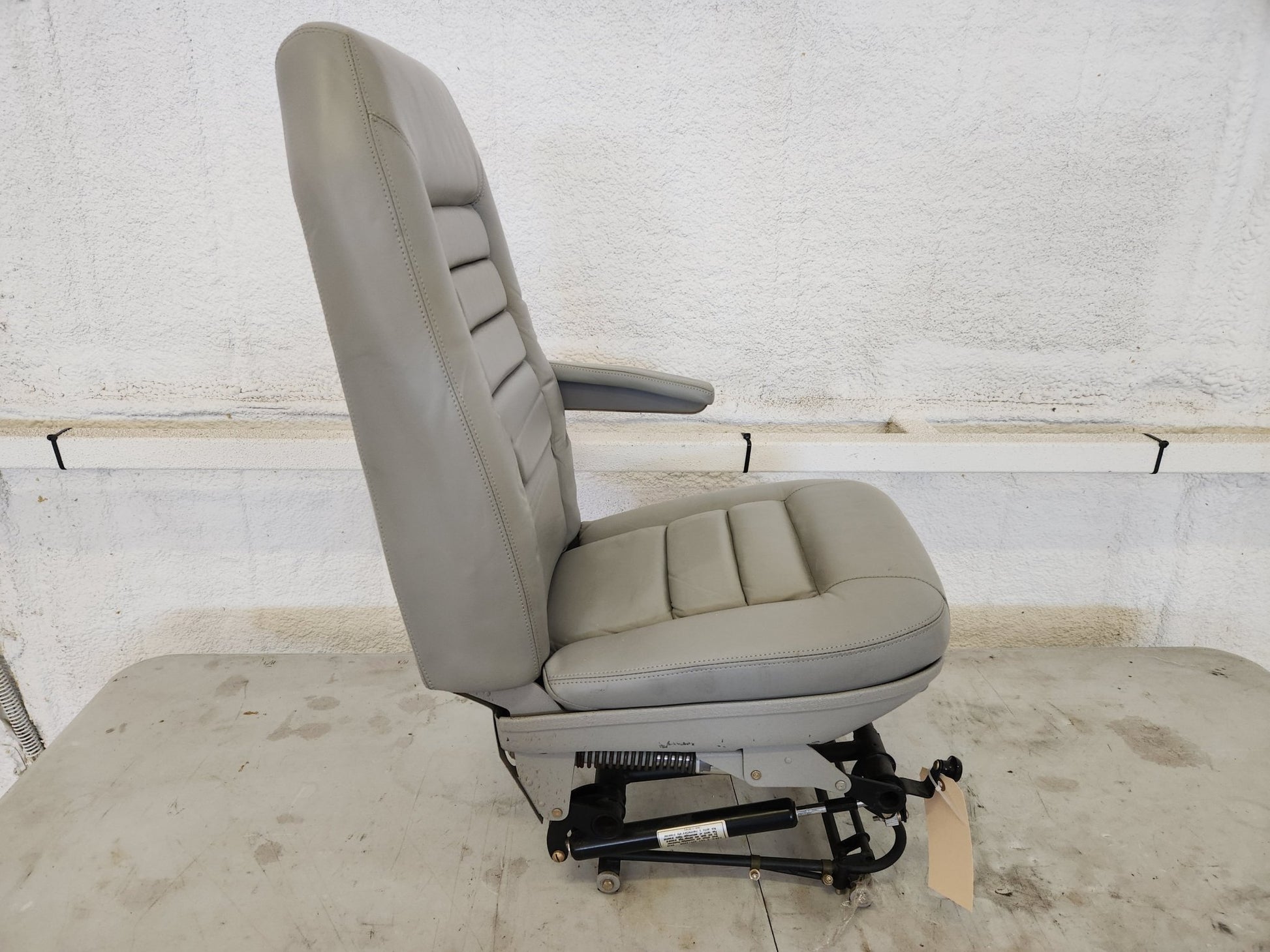 89944 - 007 Piper Seat Assy - Front Vertically Adjustable - RH | FractionAIR Parts - Aircraft Parts & Accessories