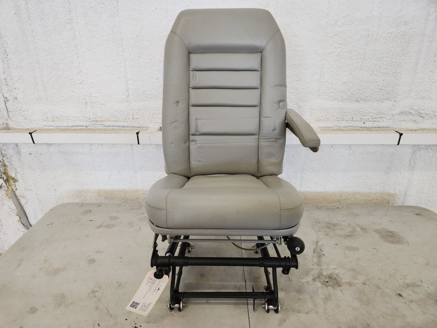 89944 - 007 Piper Seat Assy - Front Vertically Adjustable - RH | FractionAIR Parts - Aircraft Parts & Accessories