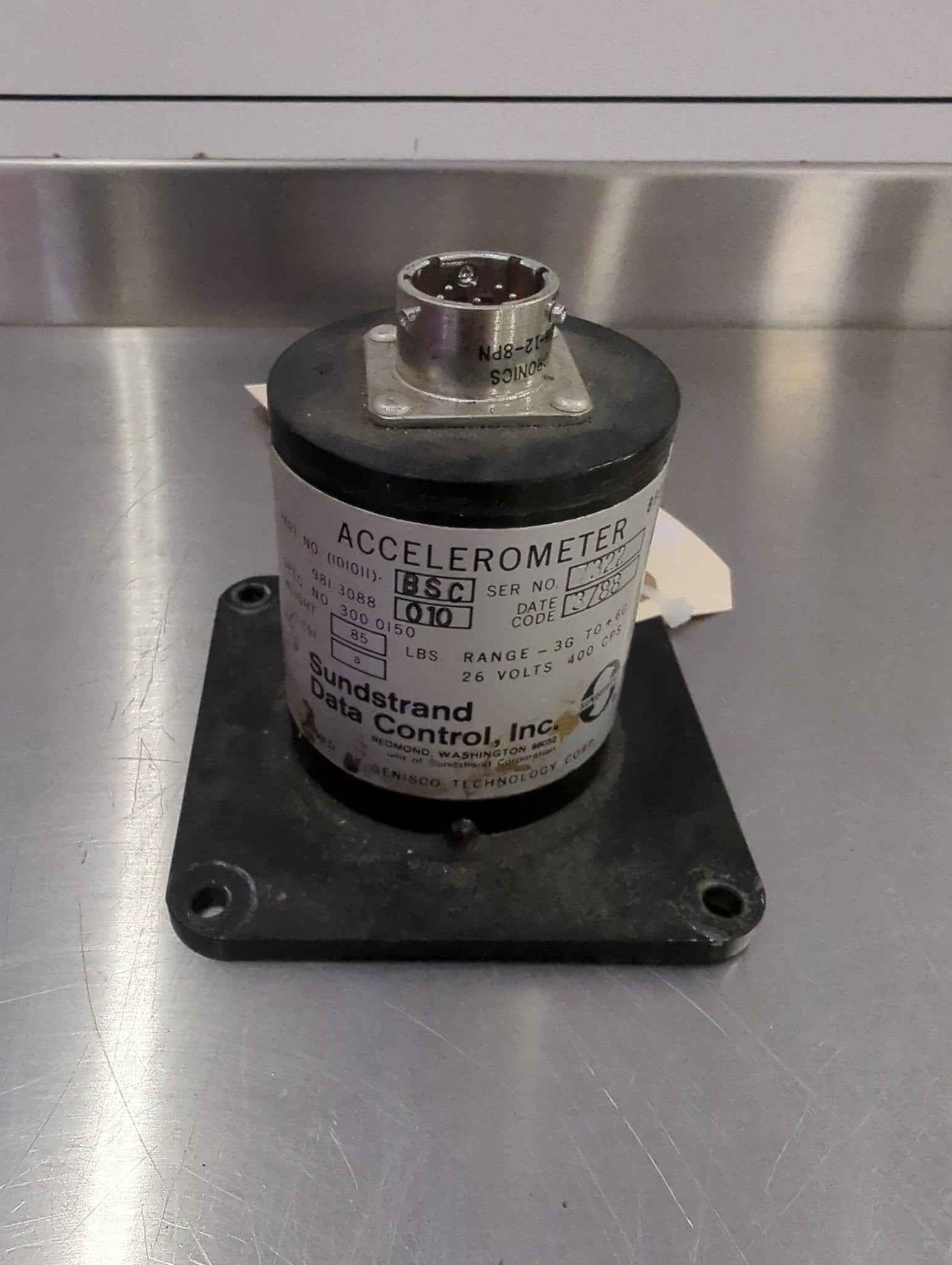 981 - 3088 - 010 / 101011 Sundstrand Accelerometer | FractionAIR Parts - Aircraft Parts & Accessories