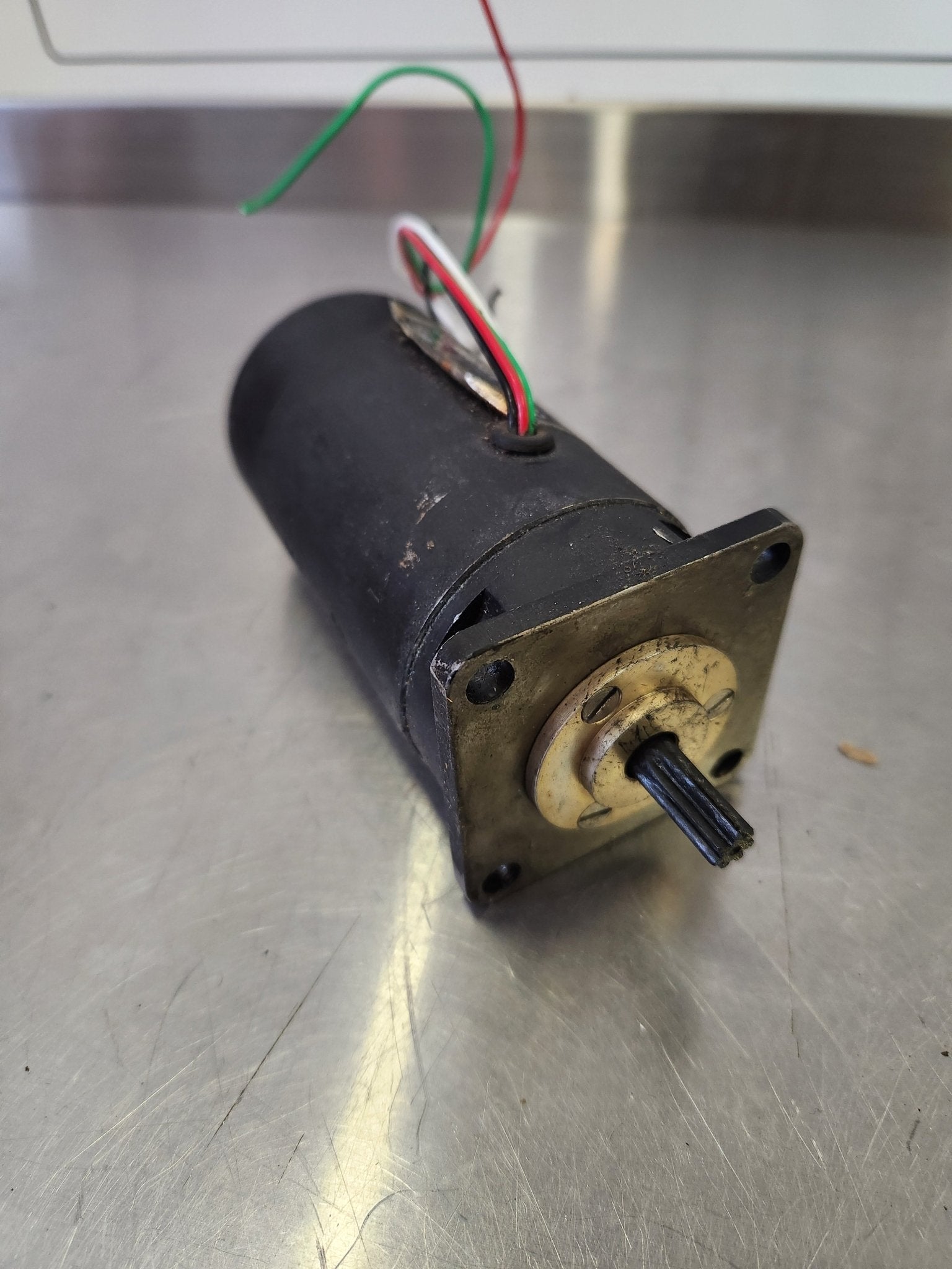 9910002 - 3 Cessna / Electro‑Mech MOTOR 28 V - 22 AMPS | FractionAIR Parts - Aircraft Parts & Accessories