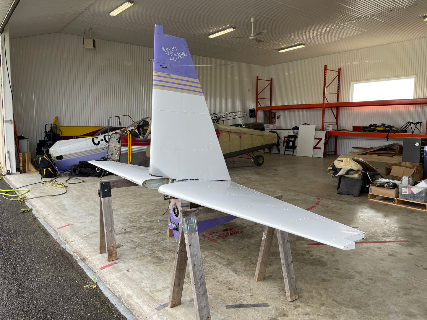 Ensemble d'empennage sans commandes de vol 480005-964