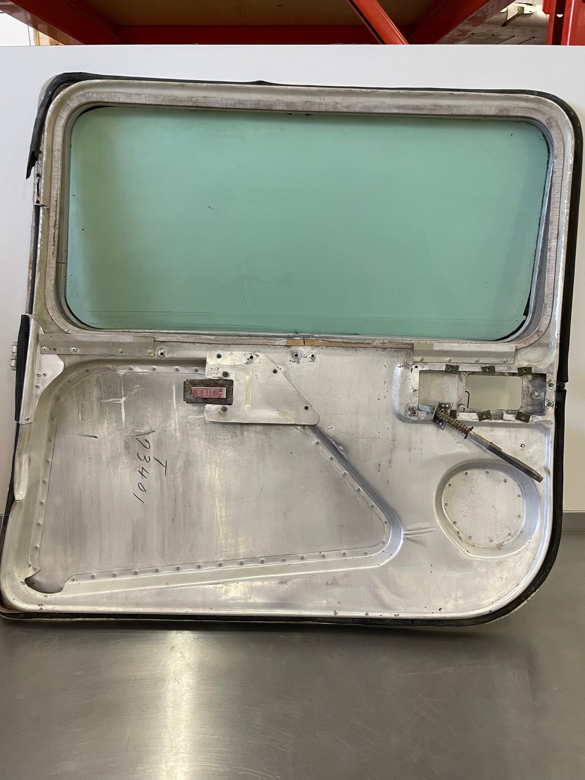 0413033 - 206 Cessna 150L Right Cabin Door | FractionAIR Parts - Aircraft Parts & Accessories
