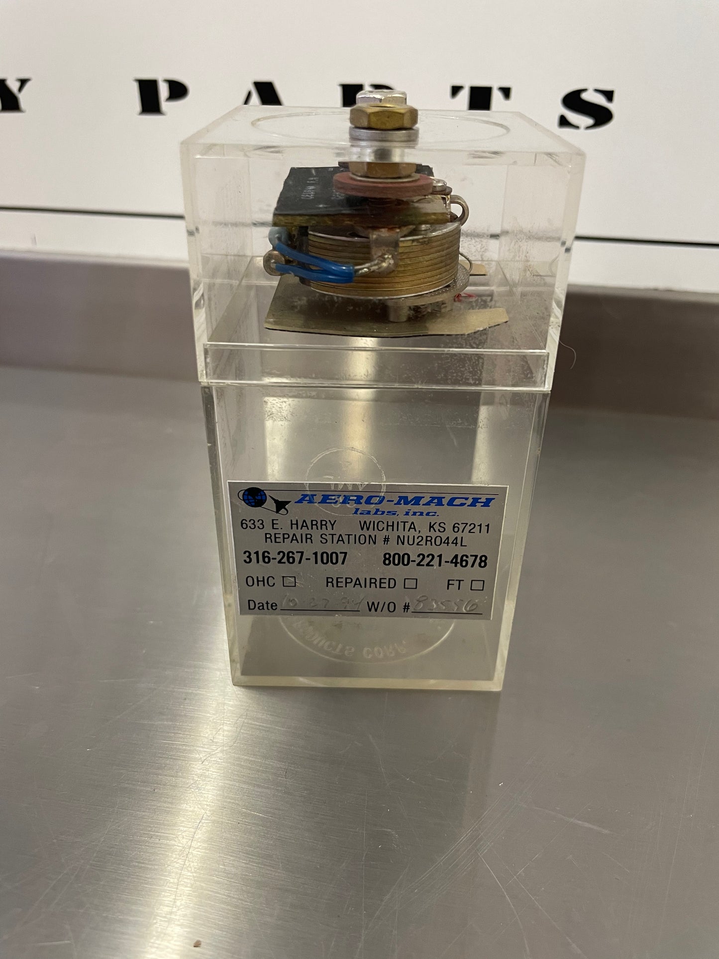 Indicateur de niveau de carburant C669502-0305