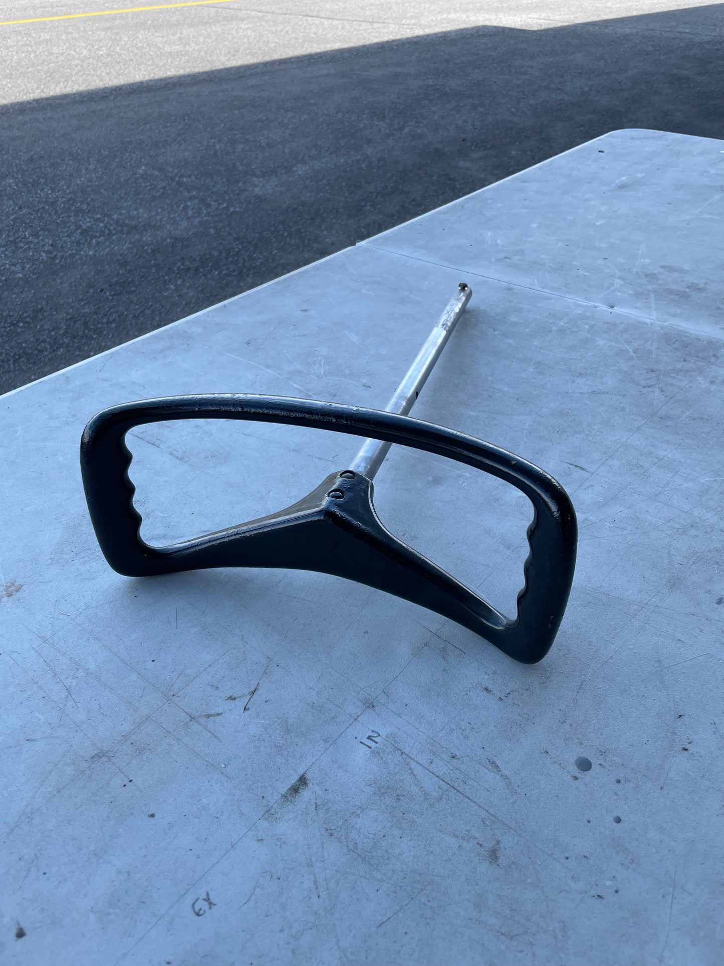 0513332-203 Cessna Control wheel Assy