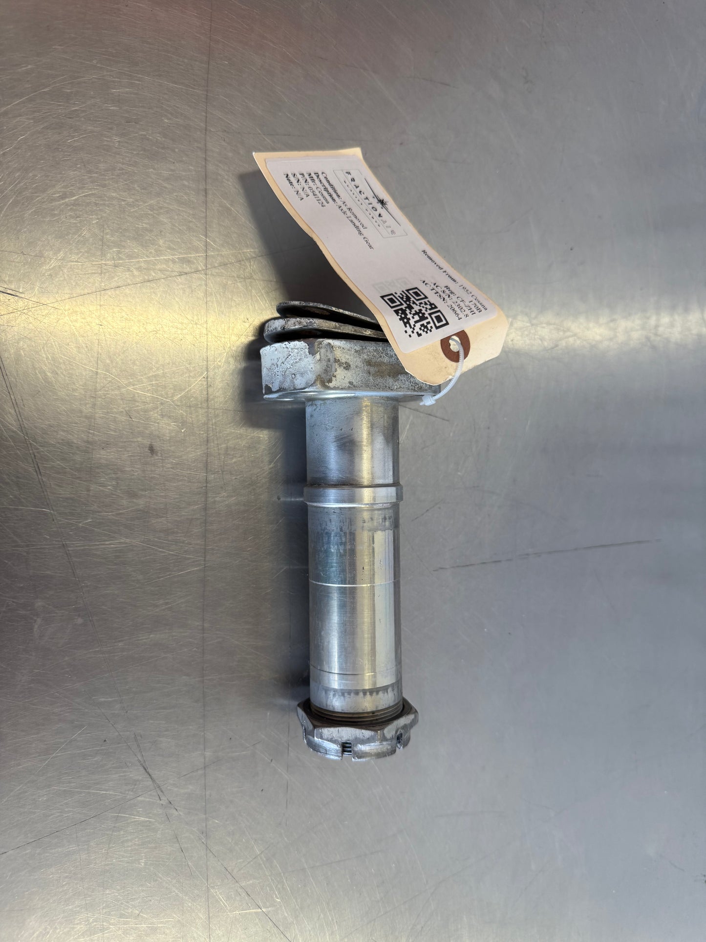 0541124 Cessna Axle Landing Gear