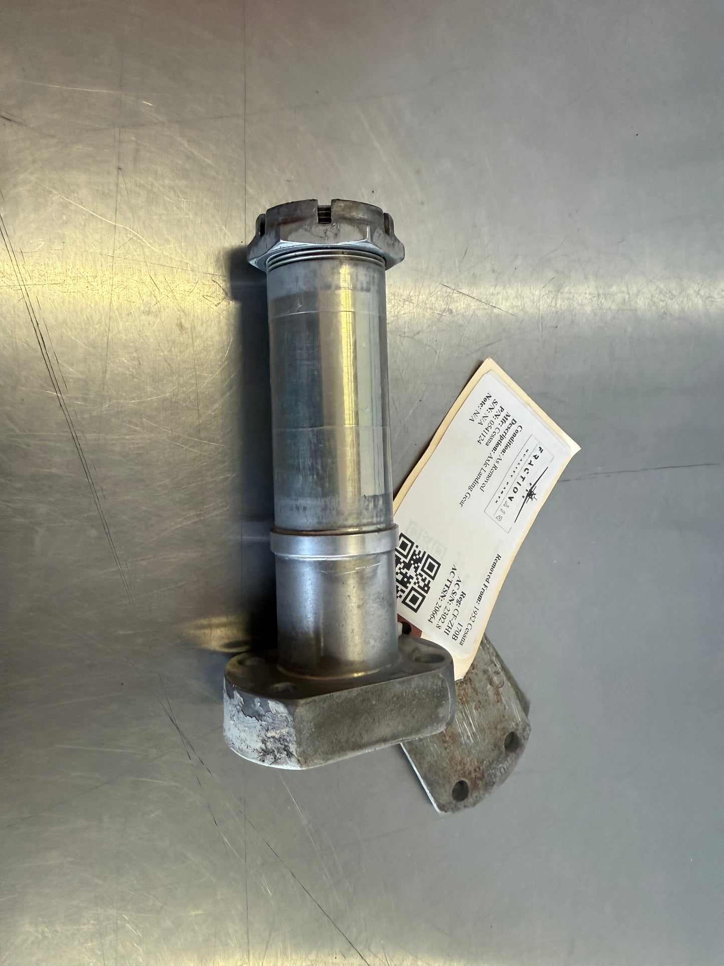 0541124 Cessna Axle Landing Gear