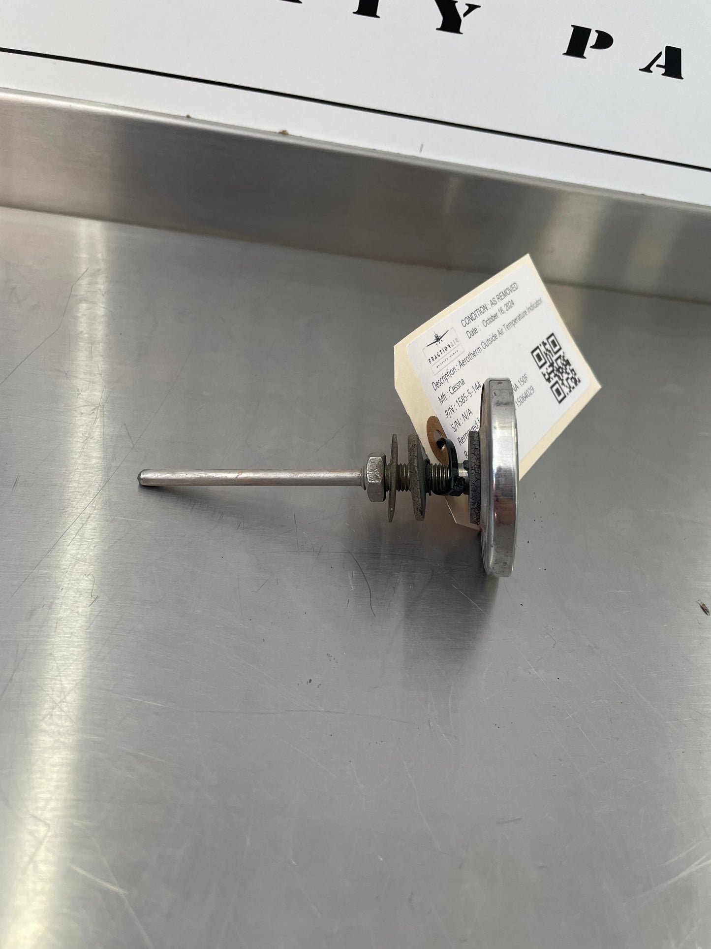 1585-5-144 CESSNA 150F Aerotherm Outside Air Temperature Indicator