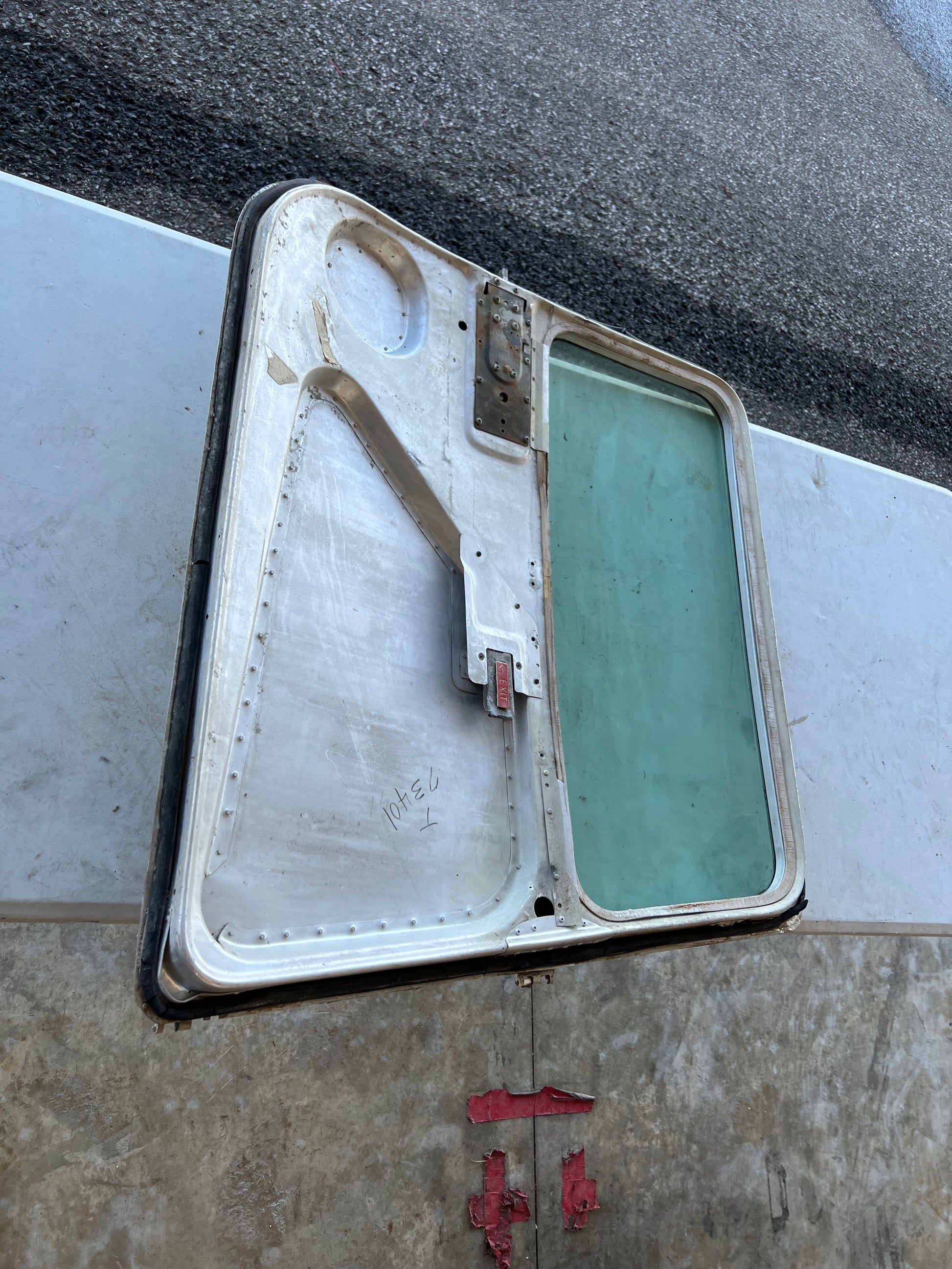 0413033 - 207 Cessna 150L Left Cabin Door | FractionAIR Parts - Aircraft Parts & Accessories
