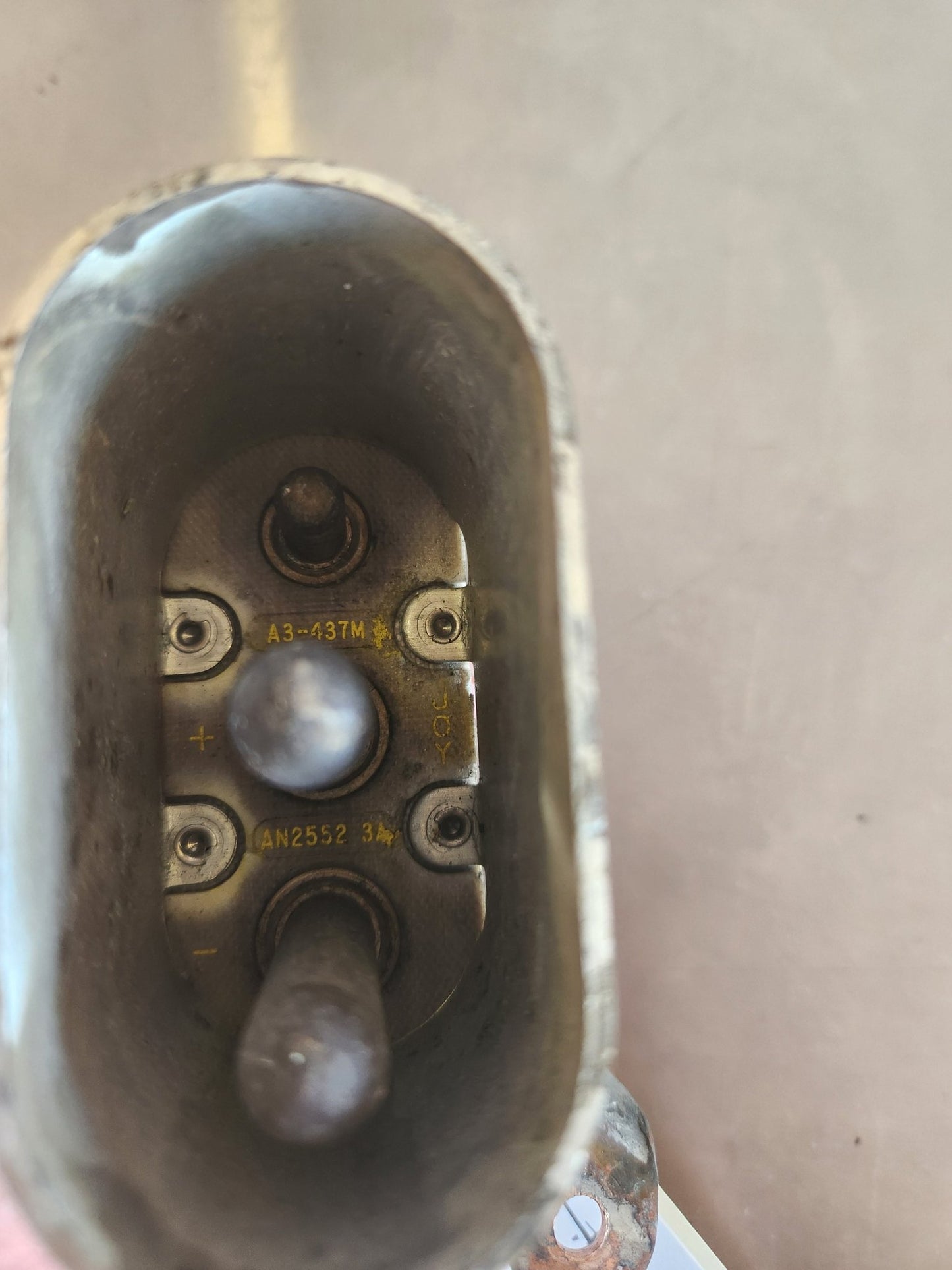 AN2552 - 3A Cessna EXTERNAL POWER RECEPTACLE MS3506 - 1 | FractionAIR Parts - Aircraft Parts & Accessories