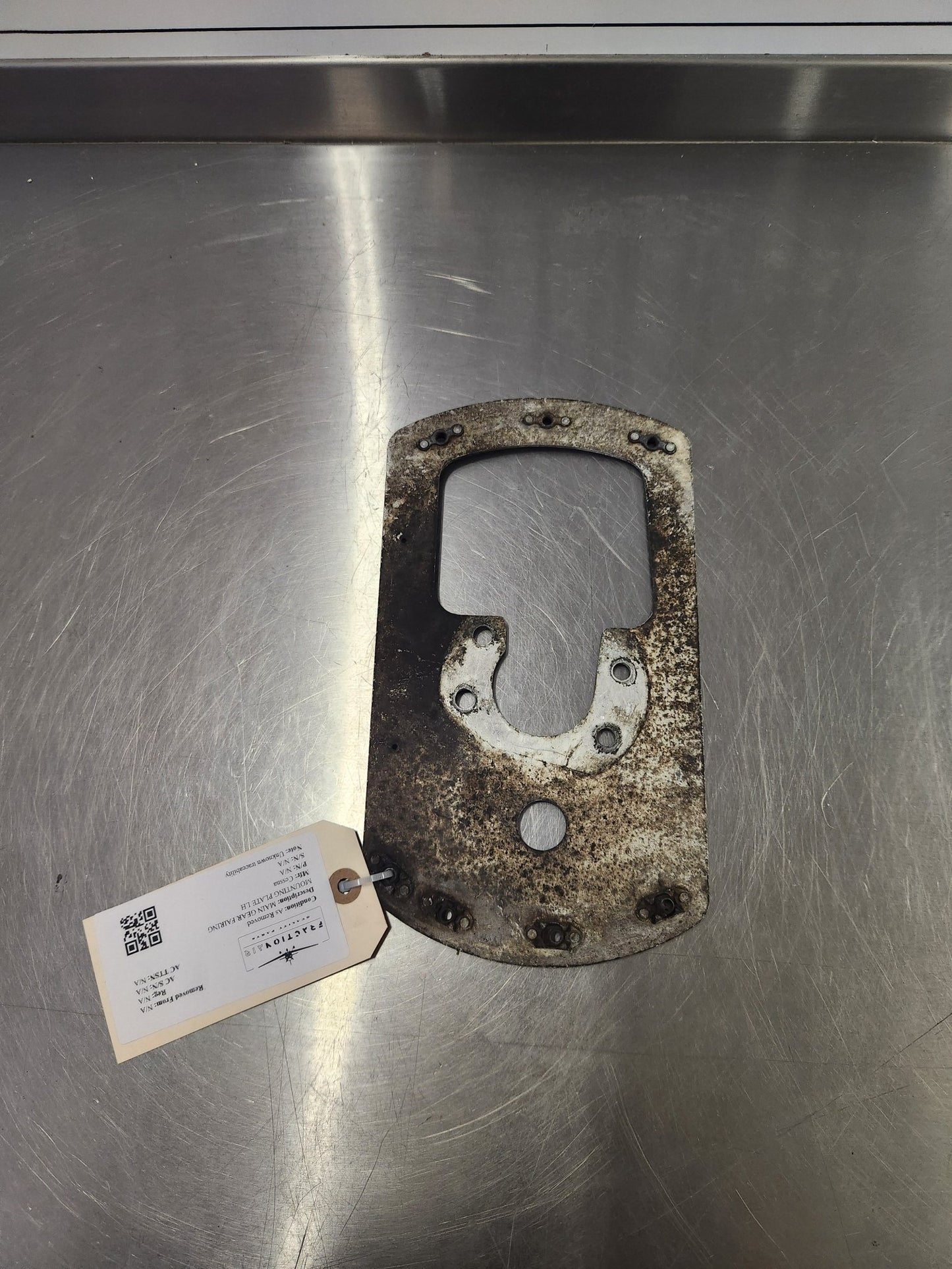 Cessna MAIN GEAR FAIRING MOUNTING PLATE LH | FractionAIR Parts - Aircraft Parts & Accessories