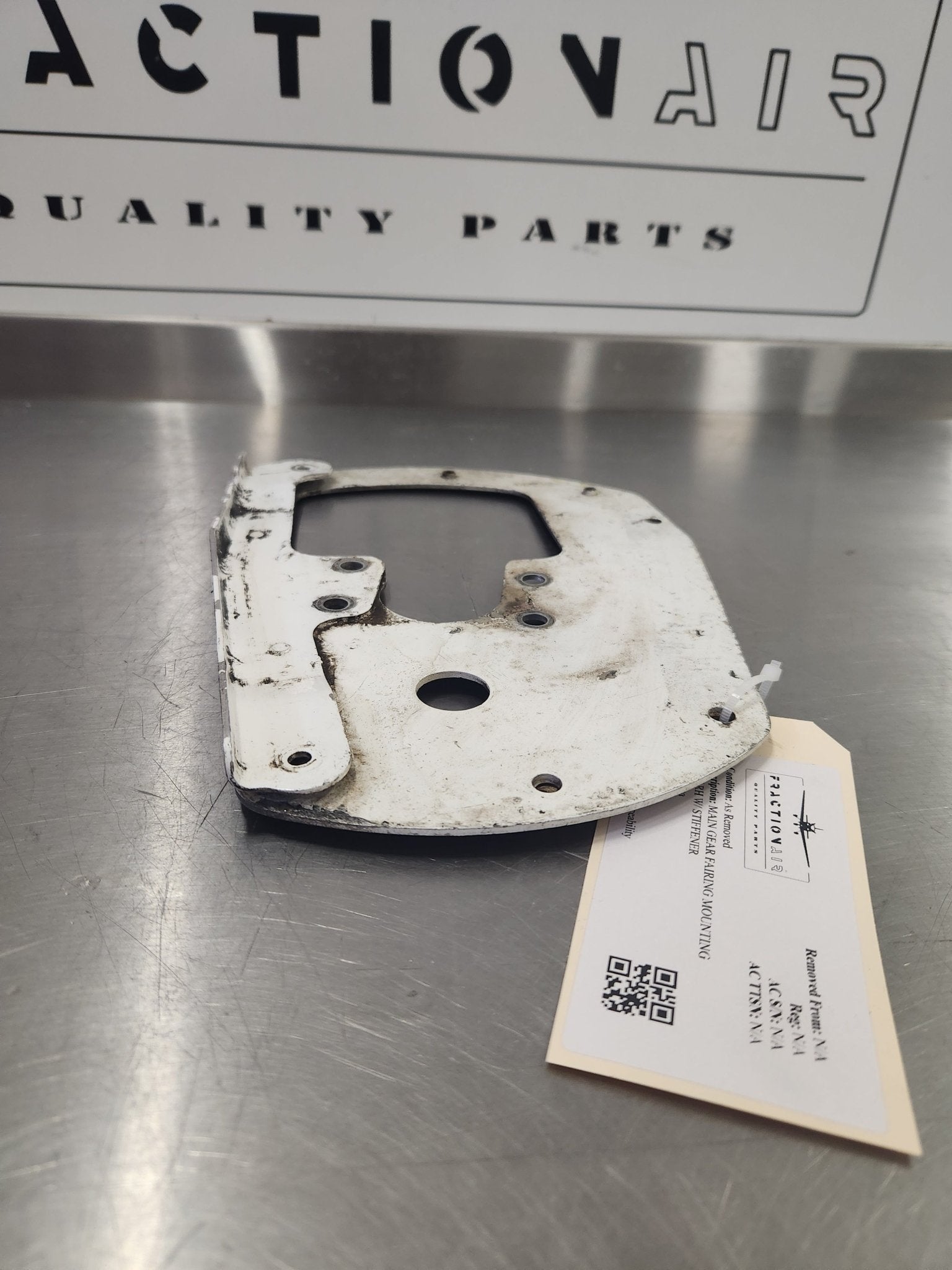 Cessna MAIN GEAR FAIRING MOUNTING PLATE RH W/ STIFFENER | FractionAIR Parts - Aircraft Parts & Accessories