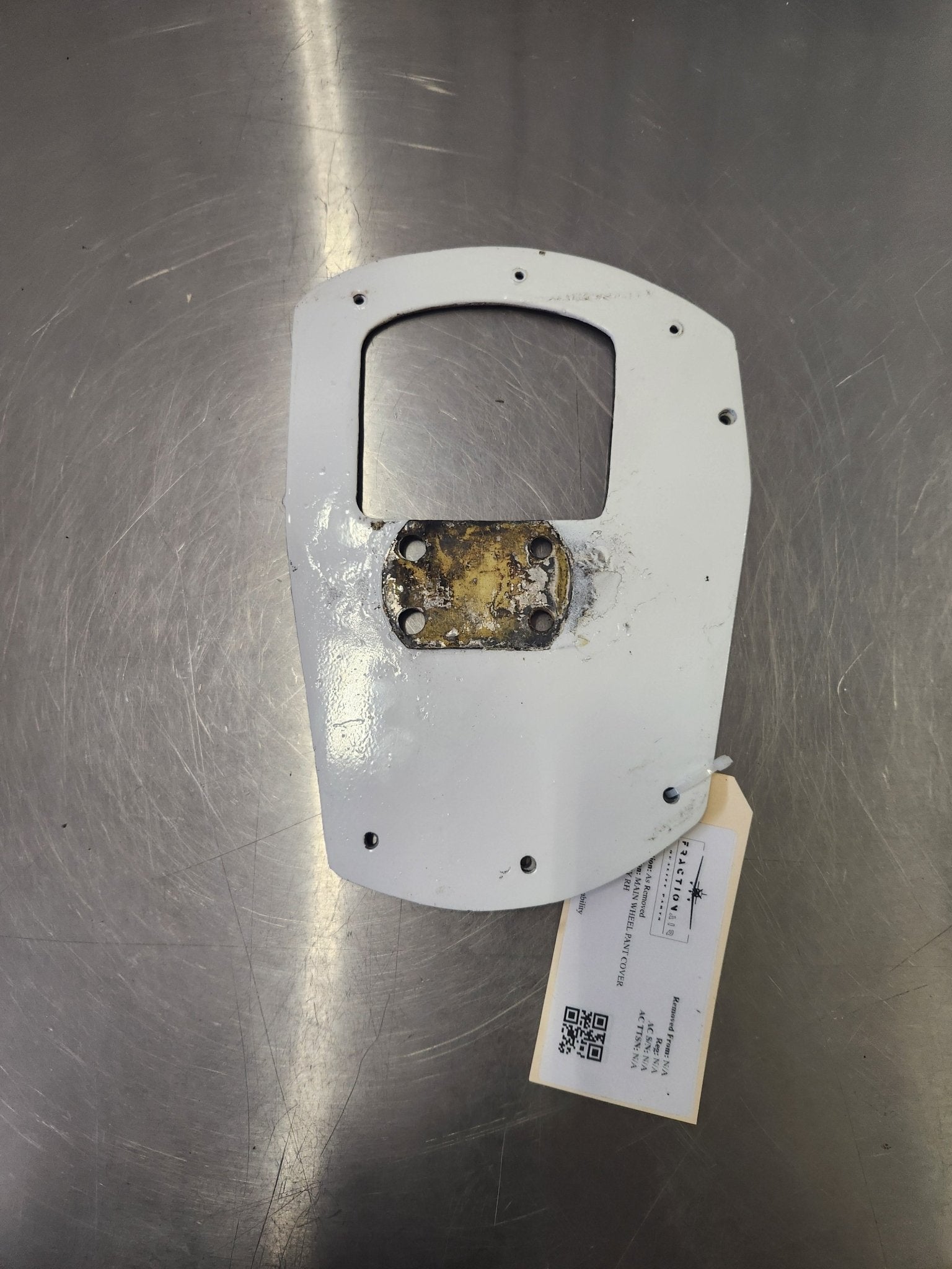 Cessna MAIN WHEEL PANT COVER PLATE ASSY RH | FractionAIR Parts - Aircraft Parts & Accessories