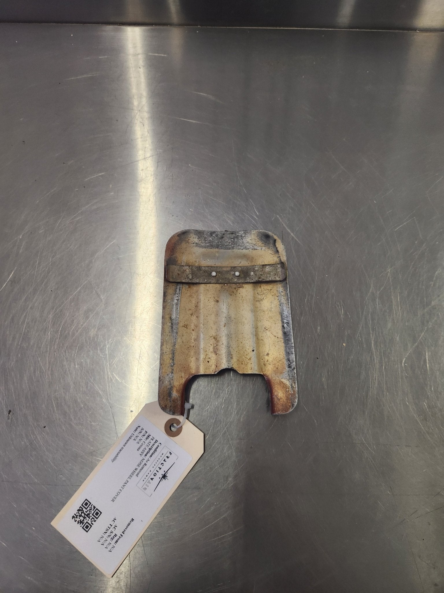 Cessna NOSE WHEEL PANT COVER PLATE ASSY | FractionAIR Parts - Aircraft Parts & Accessories