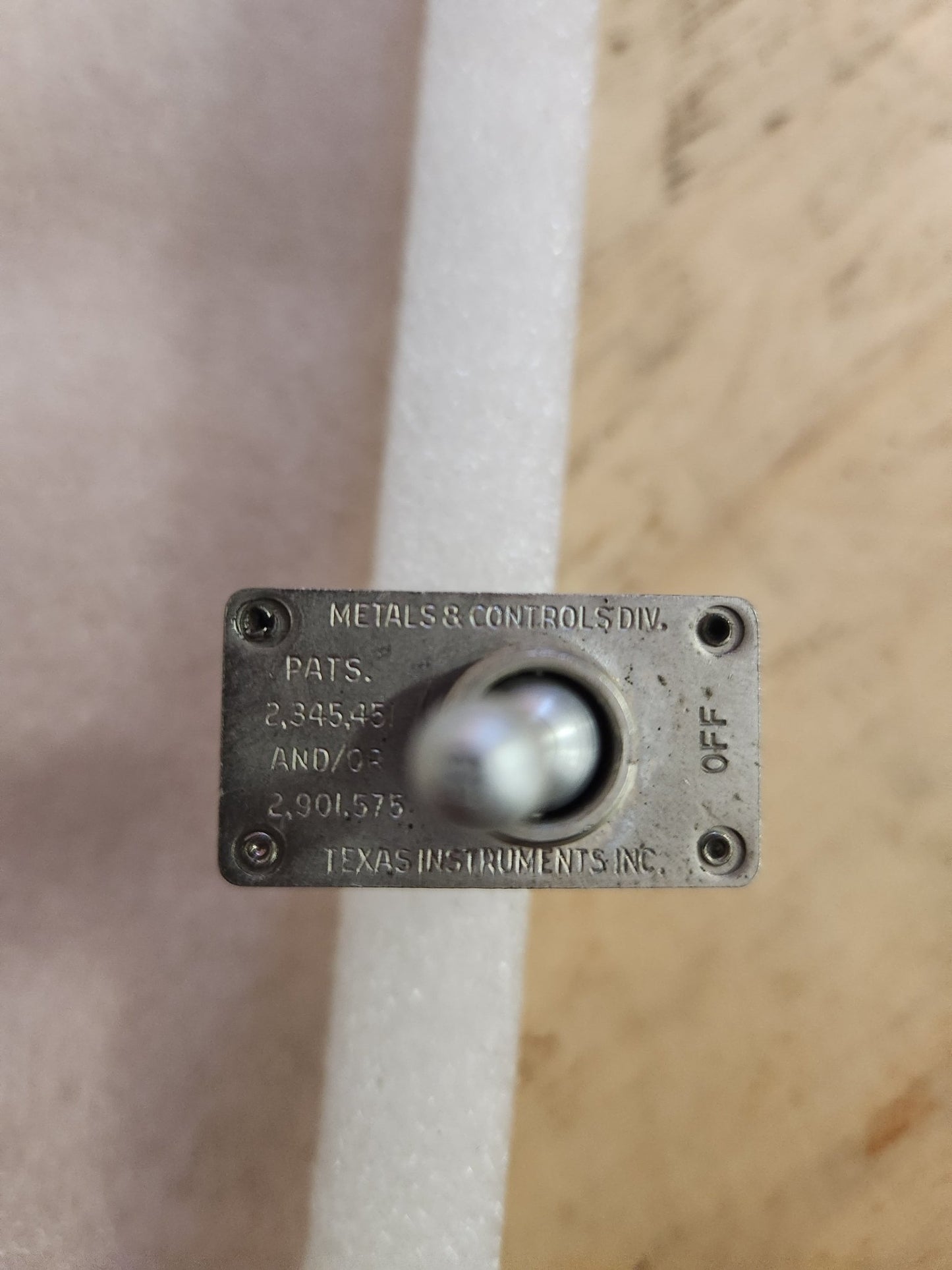 D7270 - 5 - 10 Klixon Circuit Breaker Toggle Switch | FractionAIR Parts - Aircraft Parts & Accessories