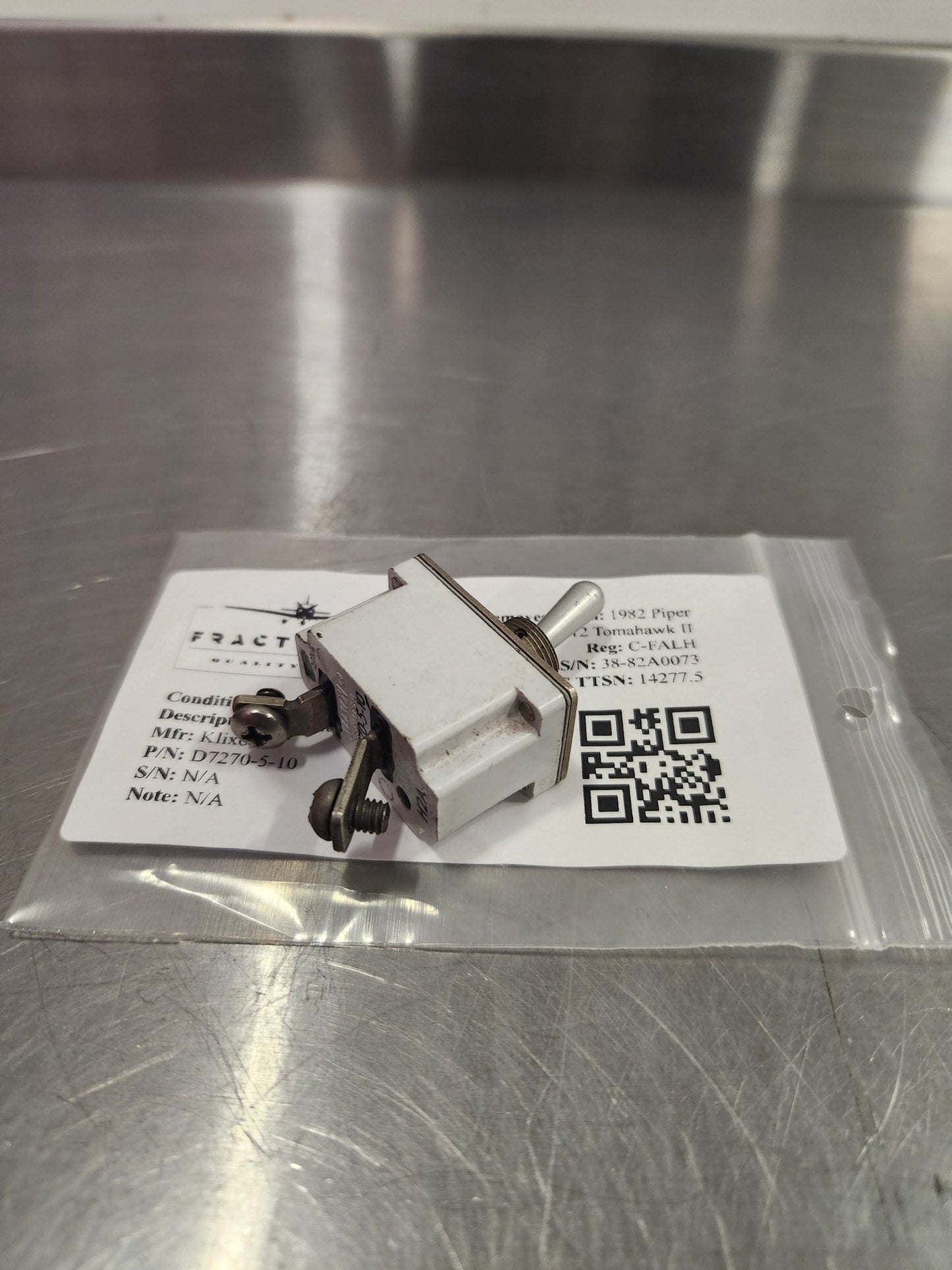 D7270 - 5 - 10 Klixon Circuit Breaker Toggle Switch | FractionAIR Parts - Aircraft Parts & Accessories