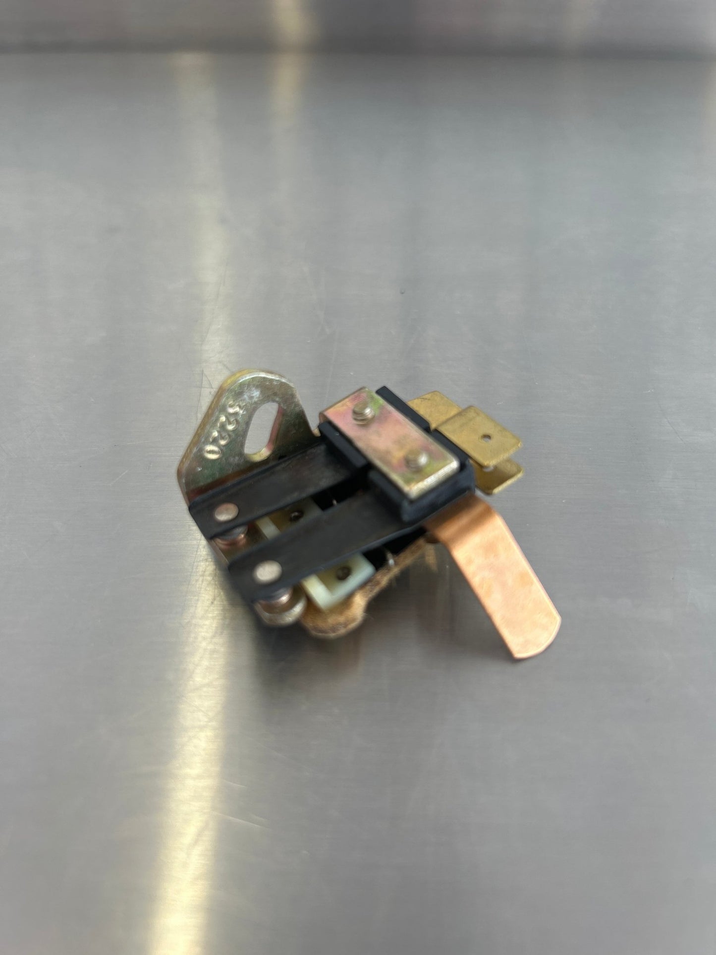 ES10 - 382622 BREAKER POINT | FractionAIR Parts - Aircraft Parts & Accessories