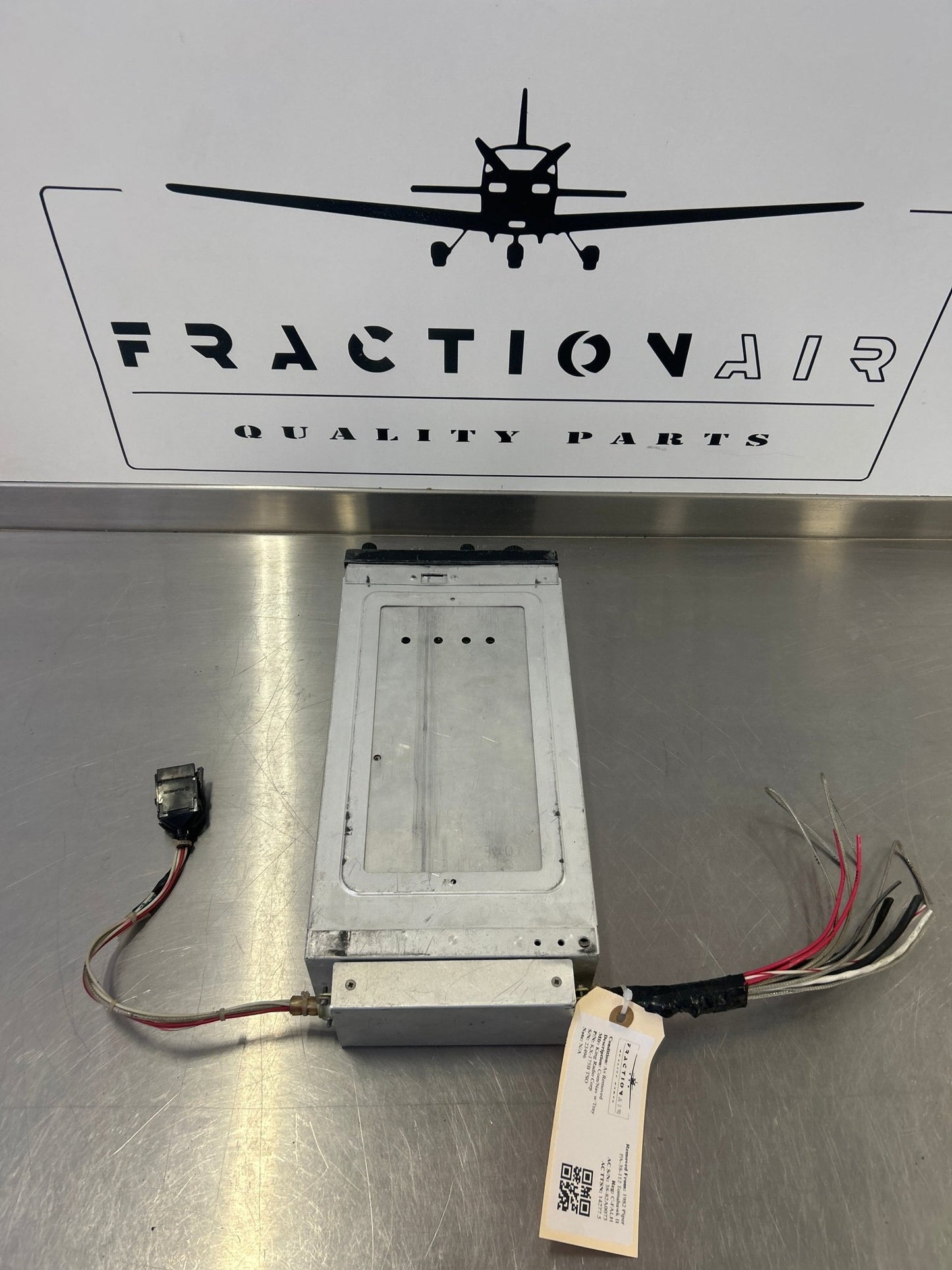 KX - 175B TSO King Radio Corp Com/Nav w/Tray | FractionAIR Parts - Aircraft Parts & Accessories