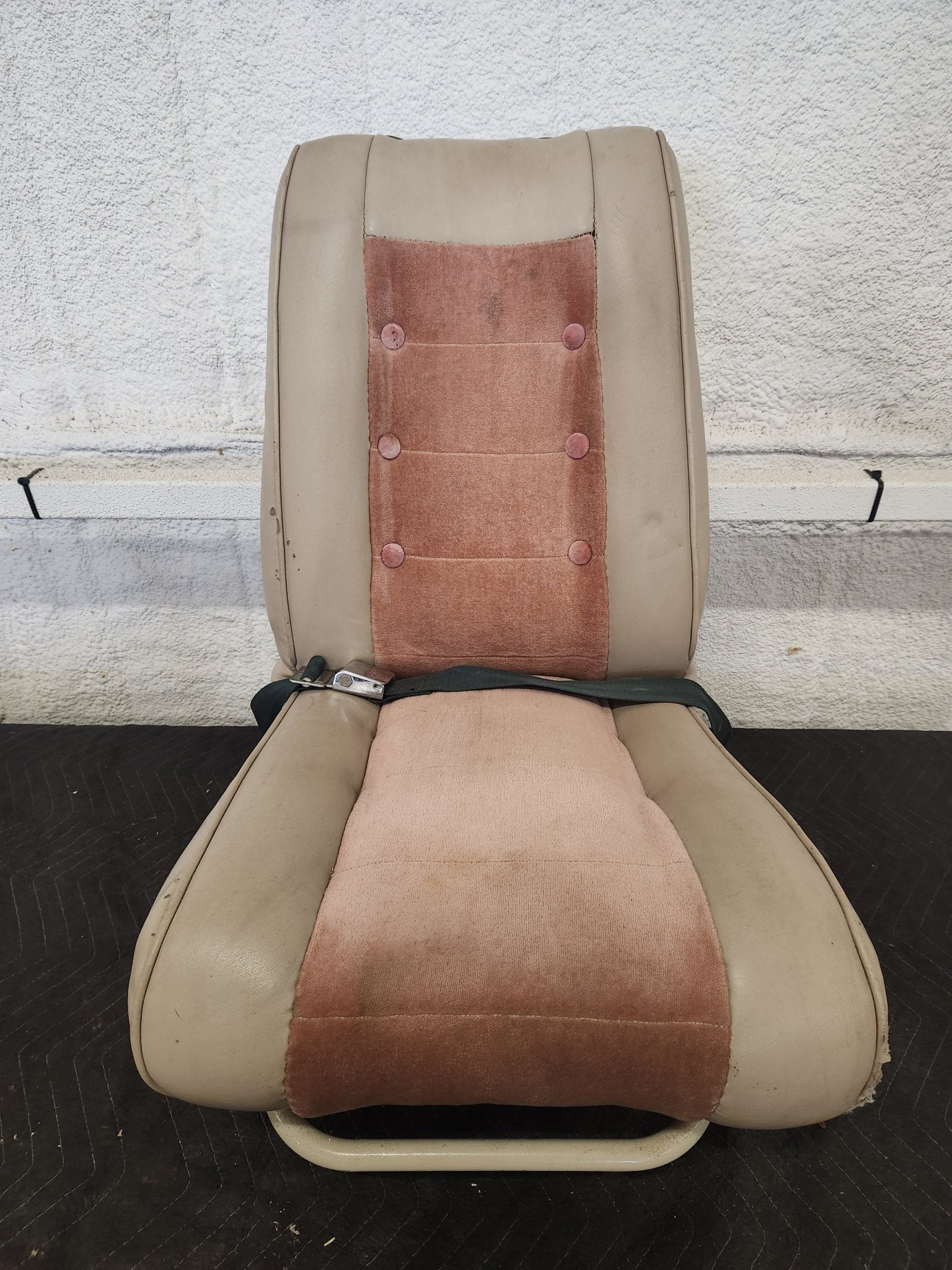Mooney TWO FRONT SEATS W/ BELT | FractionAIR Parts - Aircraft Parts & Accessories