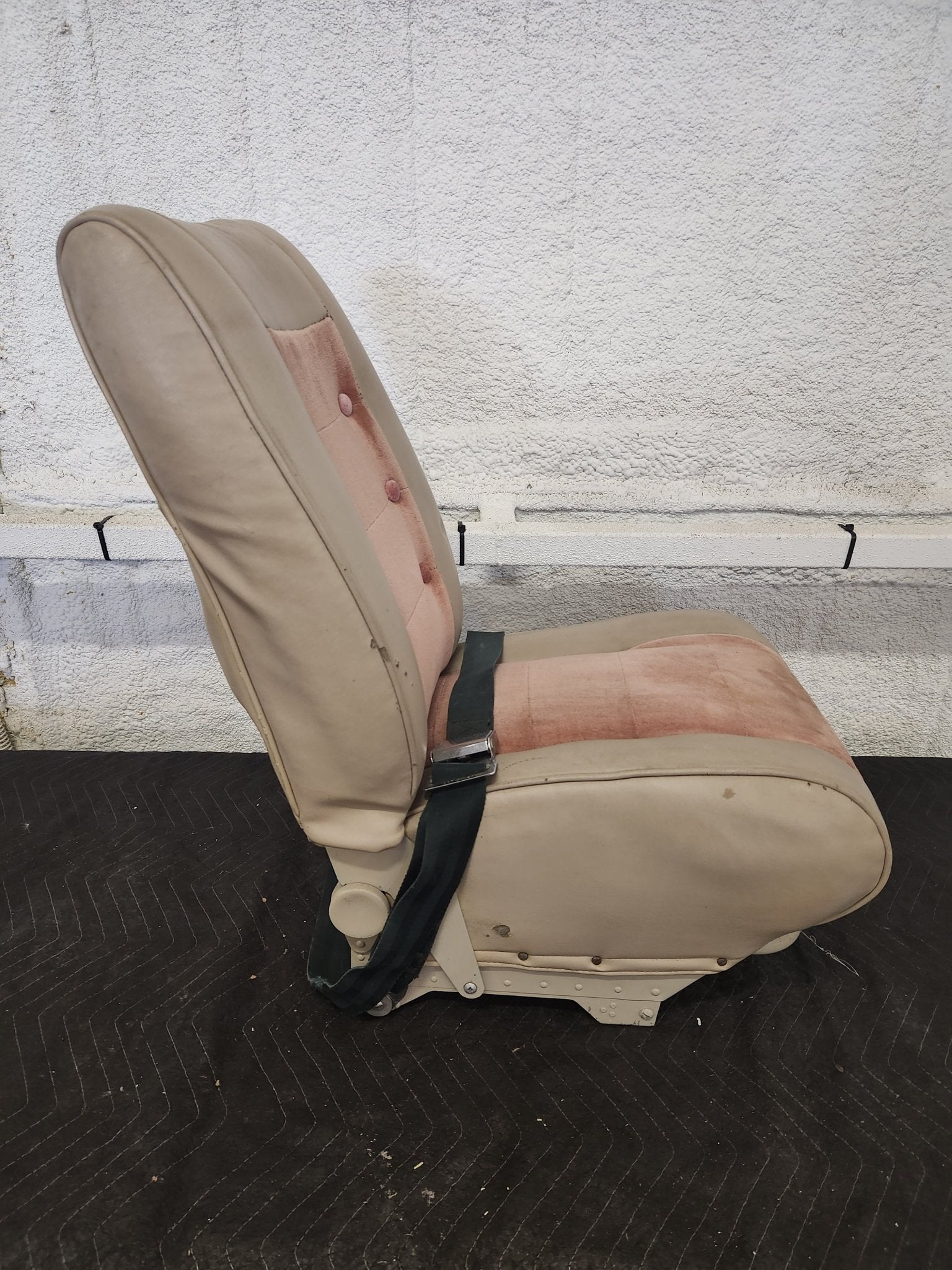 Mooney TWO FRONT SEATS W/ BELT | FractionAIR Parts - Aircraft Parts & Accessories