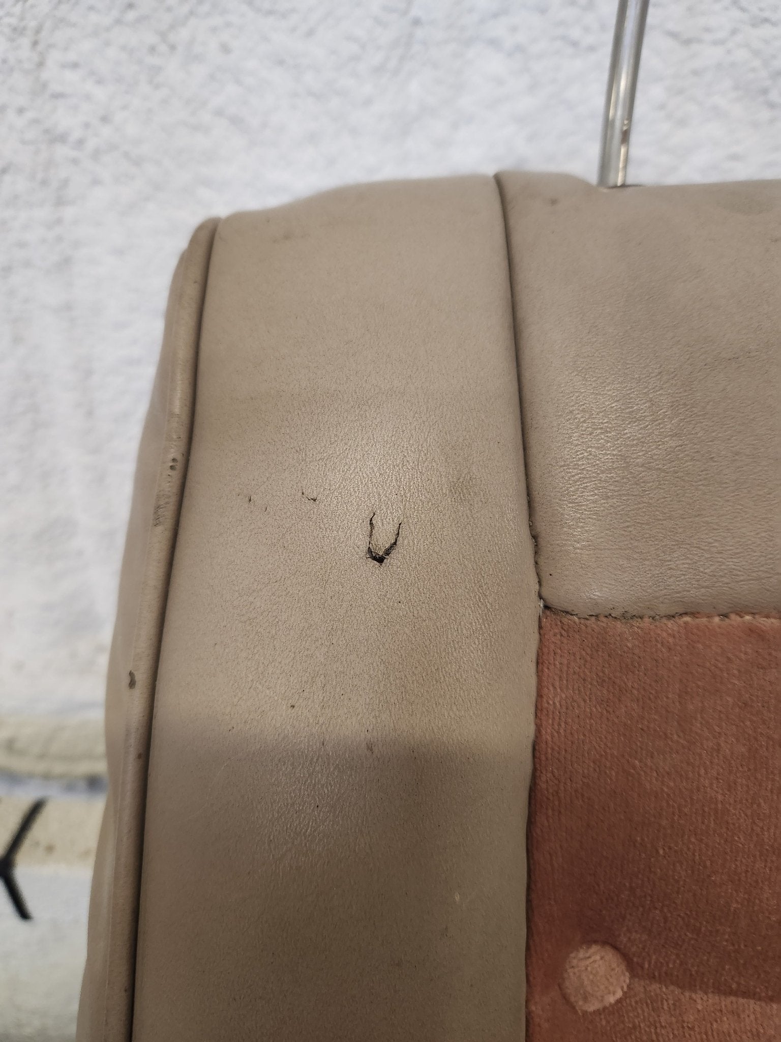 Mooney TWO FRONT SEATS W/ BELT | FractionAIR Parts - Aircraft Parts & Accessories