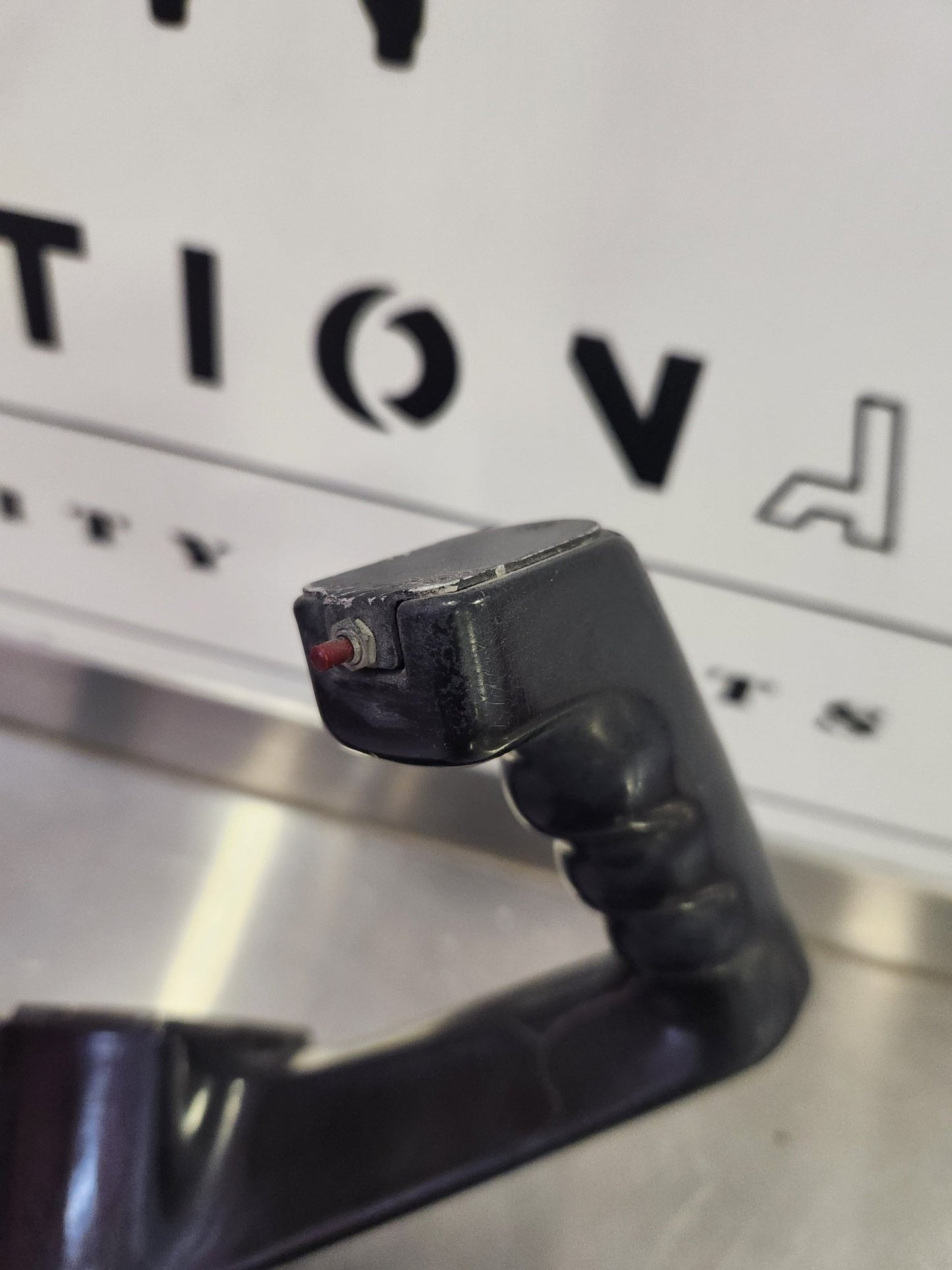 Piper PA28 Cherokee Control Wheel / Yoke Assembly (L: 14”) (D: 1 1/8”) | FractionAIR Parts - Aircraft Parts & Accessories