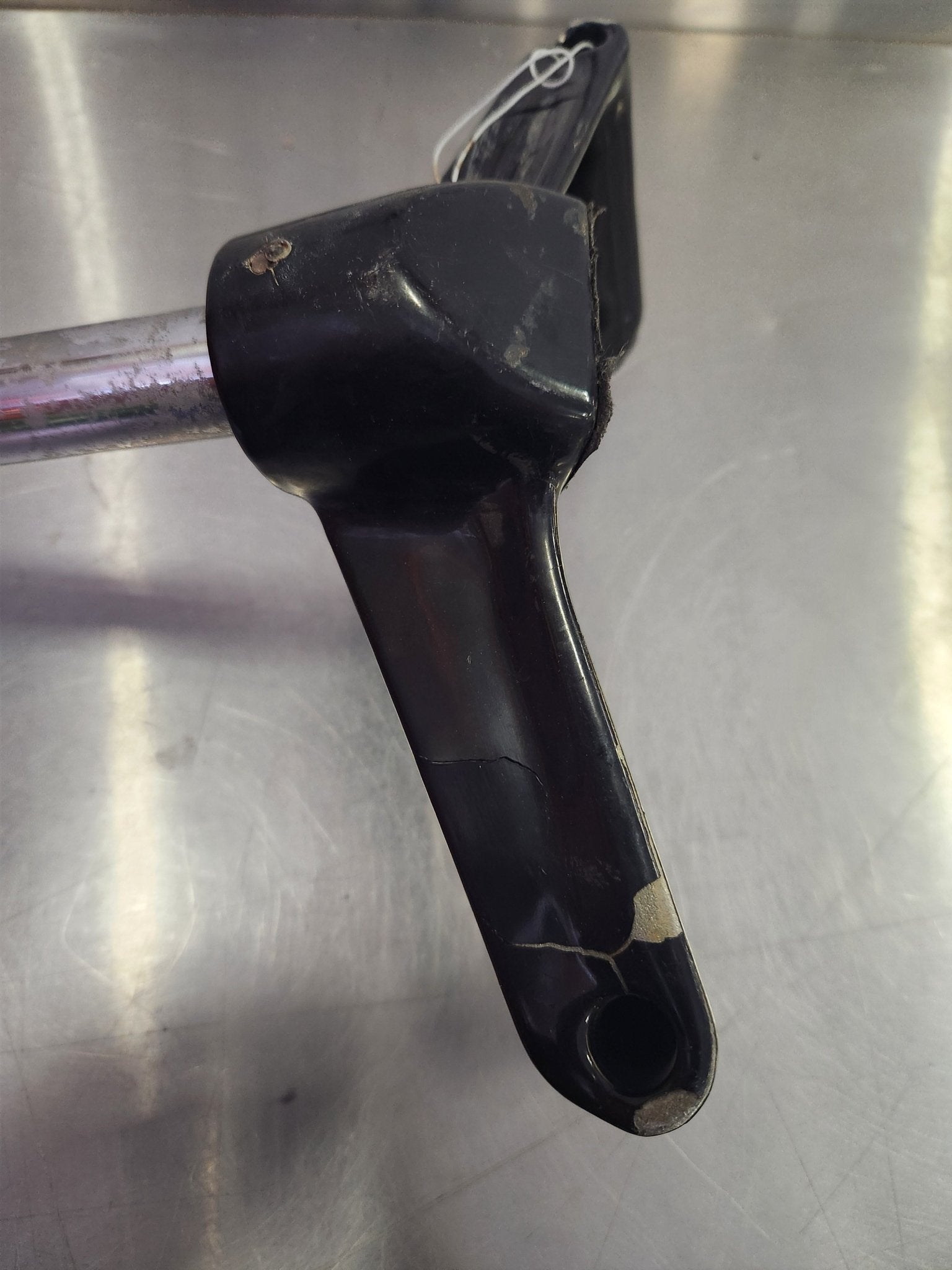 Piper PA28 Cherokee Control Wheel / Yoke Assembly (L: 14”) (D: 1 1/8”) | FractionAIR Parts - Aircraft Parts & Accessories