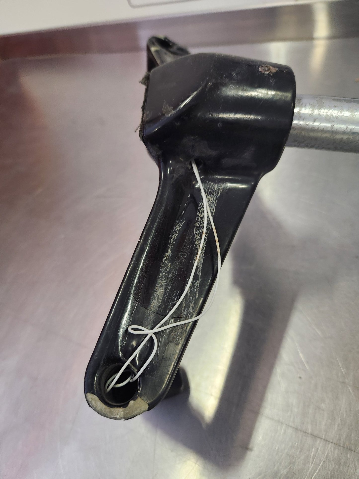 Piper PA28 Cherokee Control Wheel / Yoke Assembly (L: 14”) (D: 1 1/8”) | FractionAIR Parts - Aircraft Parts & Accessories