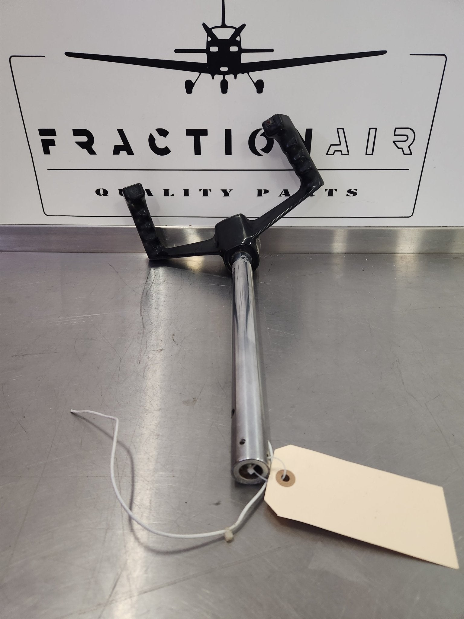 Piper PA28 Cherokee Control Wheel / Yoke Assembly (L: 14”) (D: 1 1/8”) | FractionAIR Parts - Aircraft Parts & Accessories