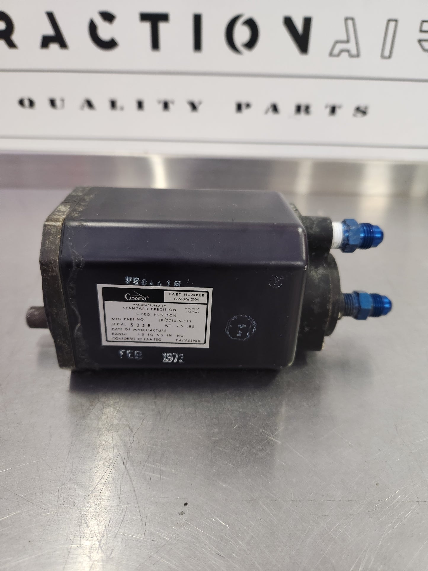 C661076-0104 Cessna GYRO HORIZON INDICATOR SP-7710-5-CES