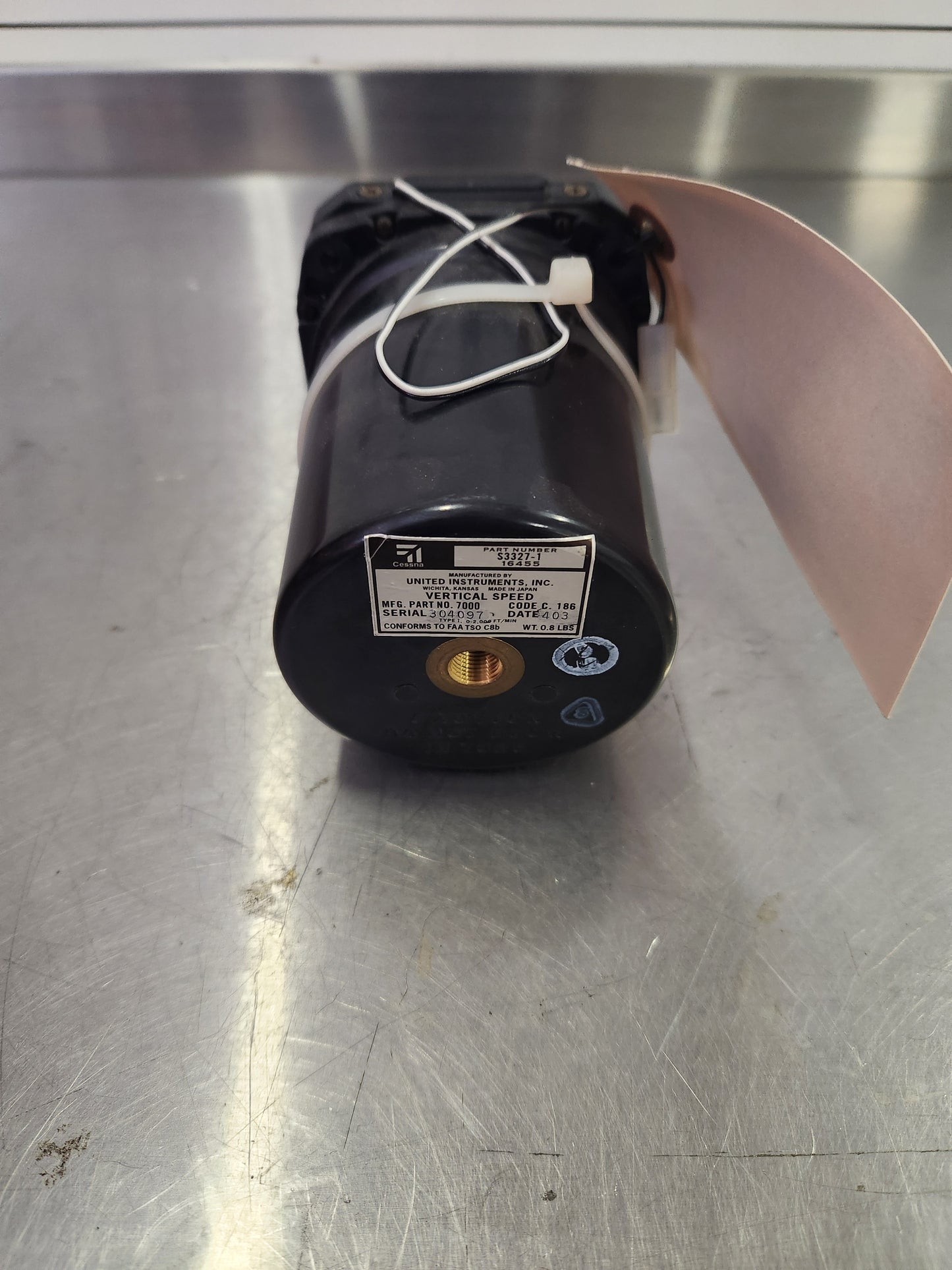 7000, S3327-1 United Instruments Inc VSI / Vertical Speed Indicator