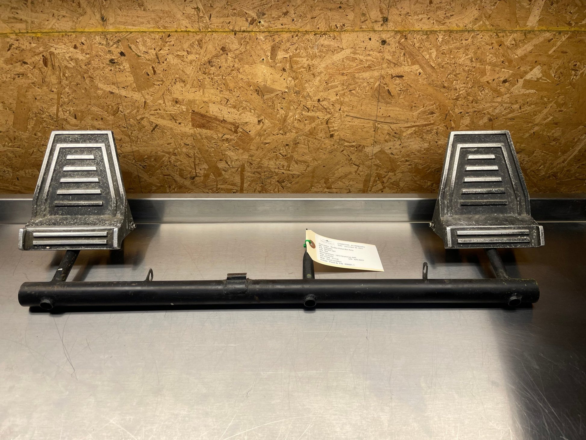 Rudder Pedal Bar Assy. 601031 - 501 / 606001 - 1 | FractionAIR Parts - Aircraft Parts & Accessories